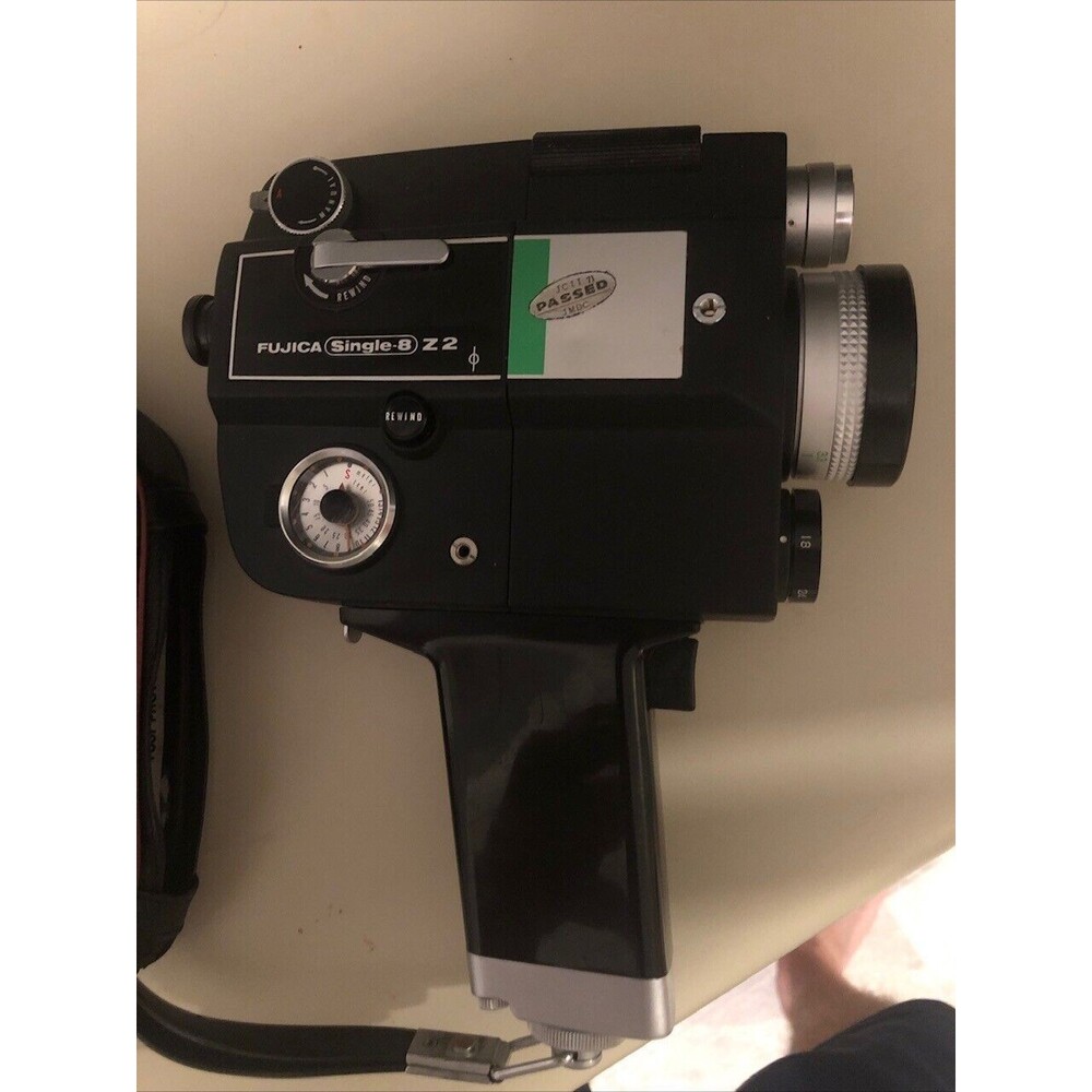 Fujica Single-8 Reflex Zoom Z2 Movie Camera with Leather Case Vintage